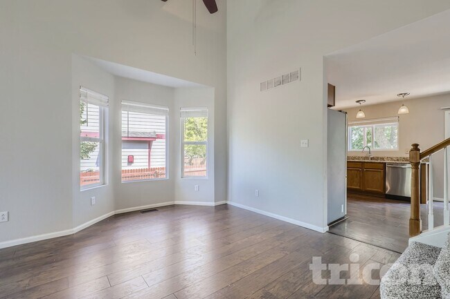 Foto del edificio - 15847 E 99th Pl