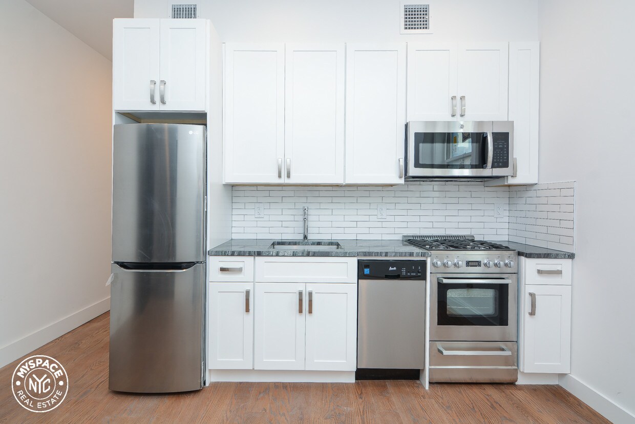 Foto principal - 840 Franklin Ave