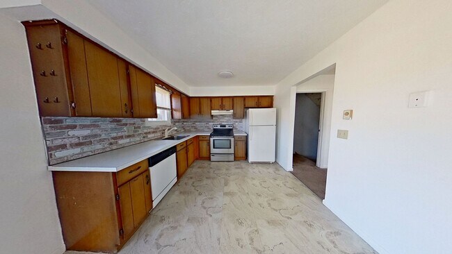 Foto del edificio - Charming 2 Bedroom Townhouse