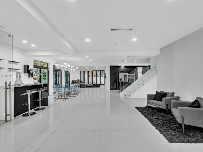 Foto del edificio - 3010 Alton Rd