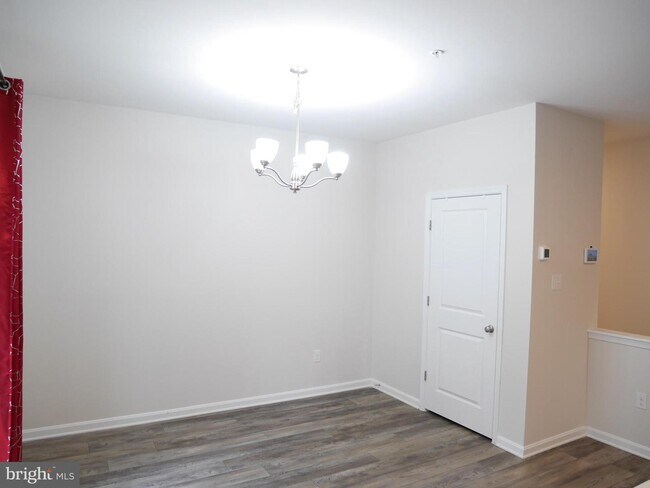 Building Photo - 1150 Sicily Ln
