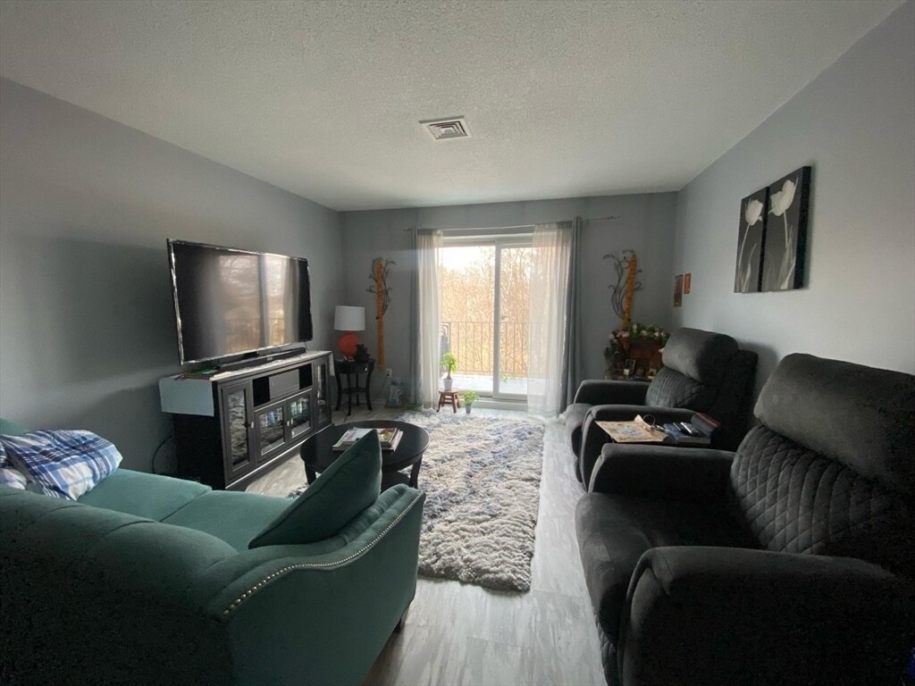 45 Loomis St Unit 315, Malden, MA 02148 Room for Rent in Malden, MA