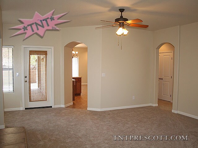 Foto del edificio - House in Willow Hills HOA