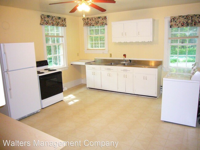 Building Photo - 3 br, 1 bath House - 4209 Buchanan Road