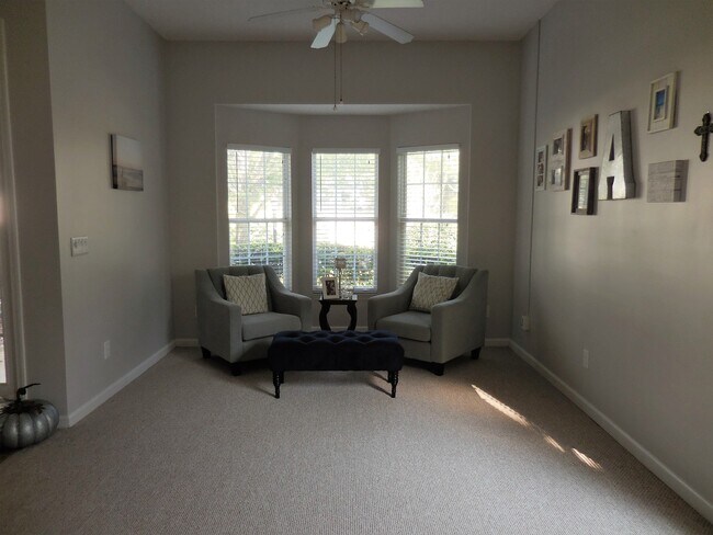 Foto del edificio - Charming Three Bedroom Home in Mt Pleasant