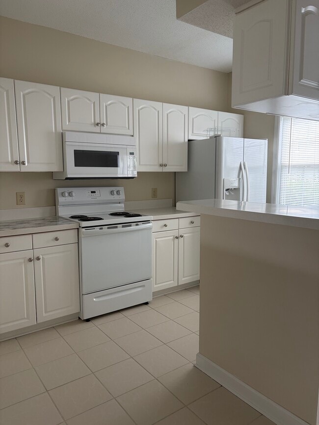 Foto del edificio - 200 Willow Green Dr