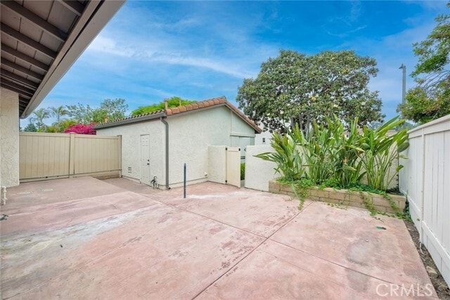 Building Photo - 6827 Alderwood Dr
