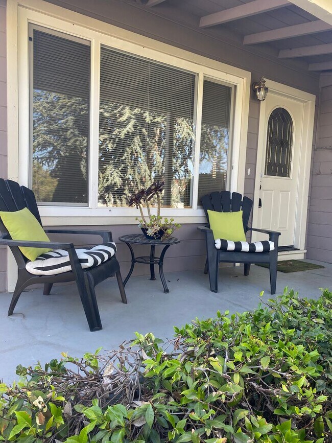 Foto del edificio - Castro Valley - Lake Chabot 3 BD 2BA House...