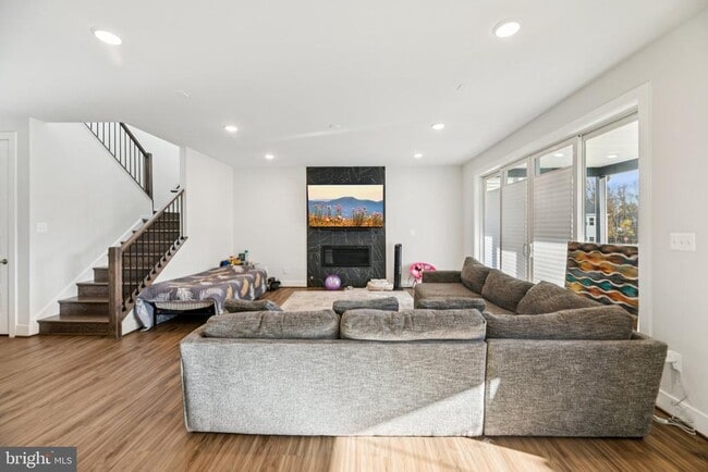 Building Photo - 42051 Night Nurse Cir