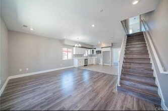 Building Photo - 850 W 165th Pl
