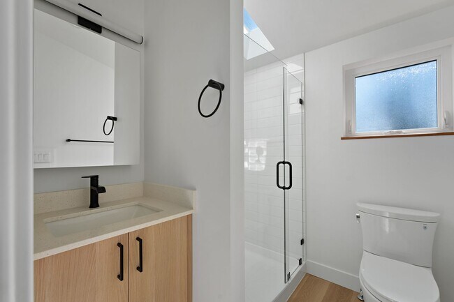 Building Photo - Morris Street Commons Modualr Living! 2/1 55+ Community Living!