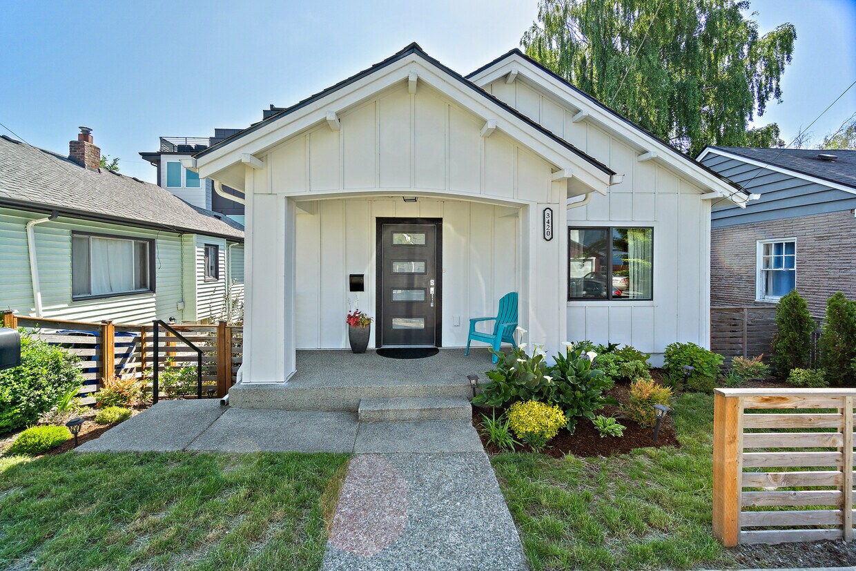 Foto principal - 3420 Alamo Pl S