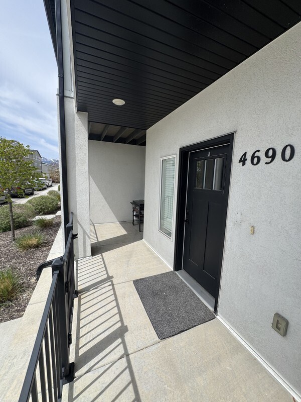 Building Photo - 4690 W Talavera Wy