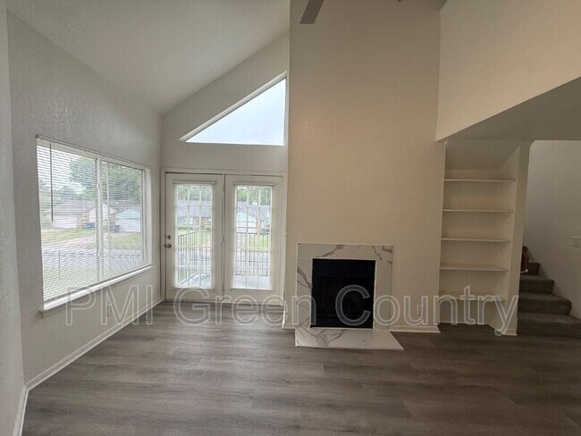 Foto del edificio - Willows Condominiums