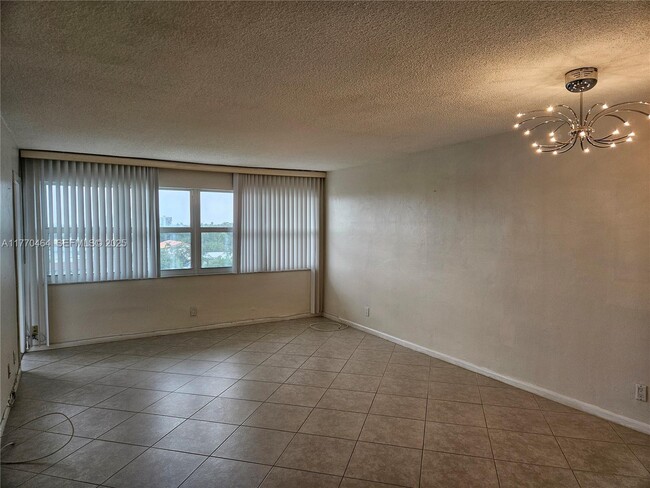 Foto del edificio - 330 SE 2nd St