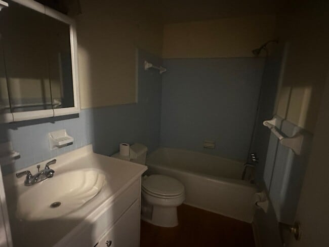 Building Photo - 1530 El Prado Rd