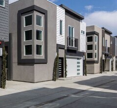 Building Photo - 14416 Yukon Ave