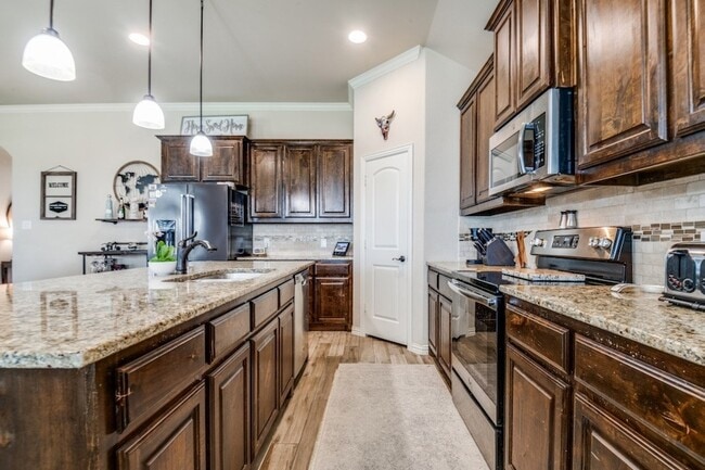 Building Photo - 485 Collin St