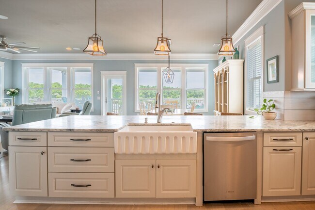 Foto del edificio - FURNISHED MONTHLY BEACH HOME  WITH UNOBSTRUCTED VIEWS OF THE ICW