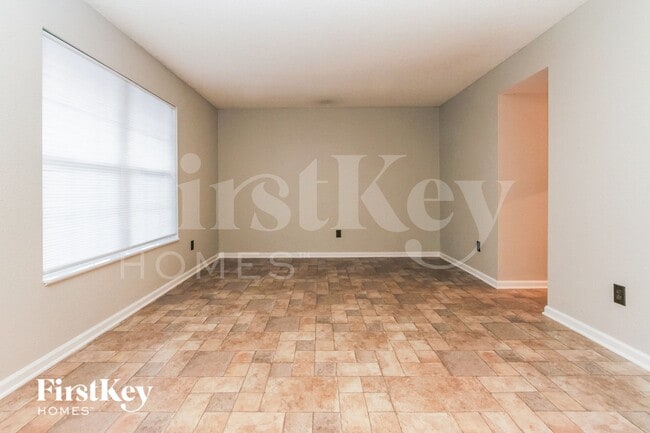 Foto del edificio - 1164 Chestnut Ln