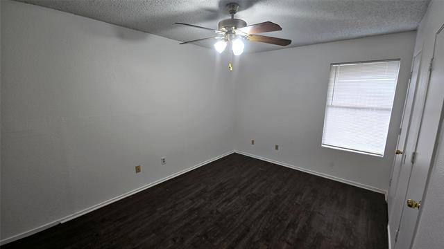 Foto del edificio - 1627 Windsong Ln