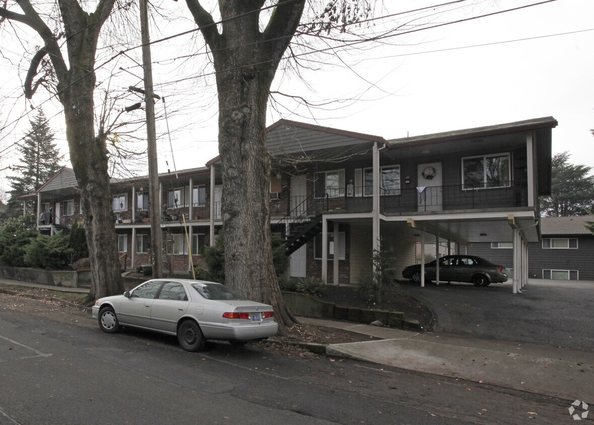 Building Photo - 615 SE 18th Ave