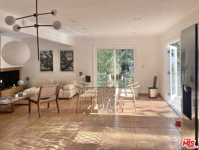 Building Photo - 640 Rome Dr