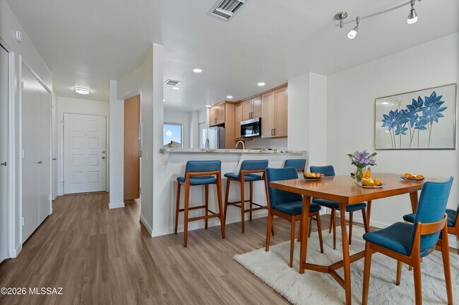 Foto del edificio - 2616 Ironcrest Dr W