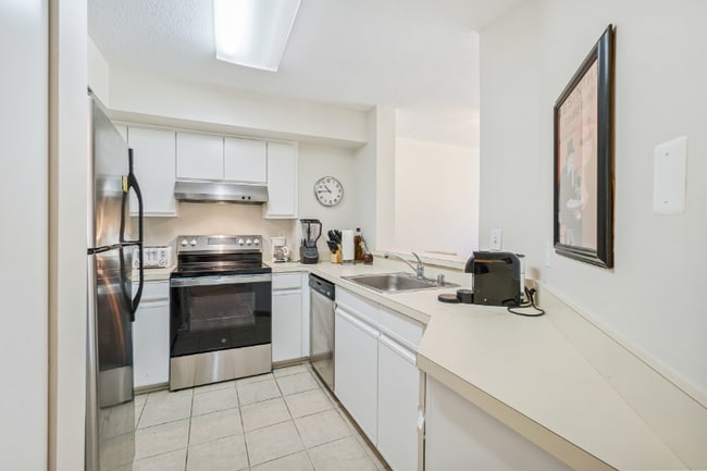 Foto del edificio - 2100 Langston Blvd.