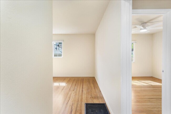 Foto del edificio - 2033 High St