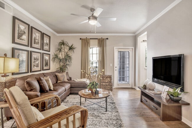 Building Photo - The Crossings At Cottage Hill