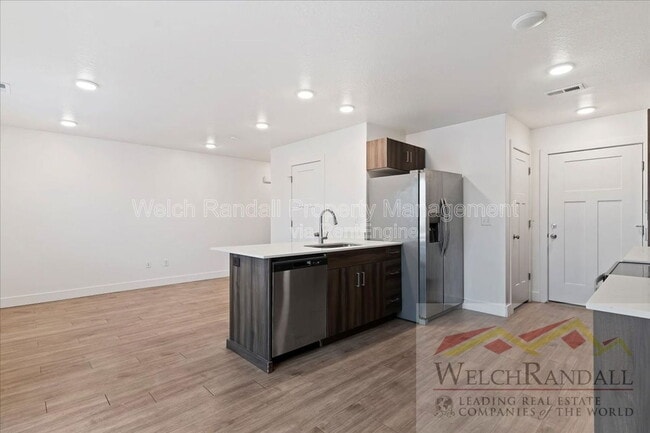 Building Photo - 1177 Shady Brook Ln S