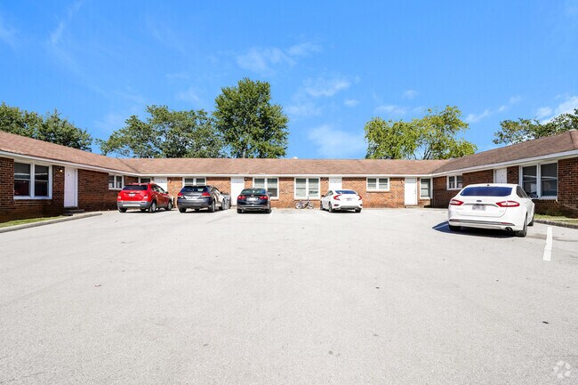 Building Photo - 500 Skyline Dr