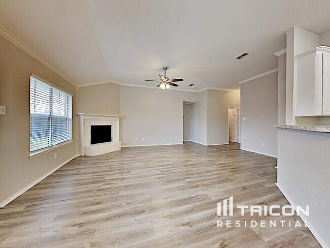 Building Photo - 700 Troxell Boulevard Rhome TX