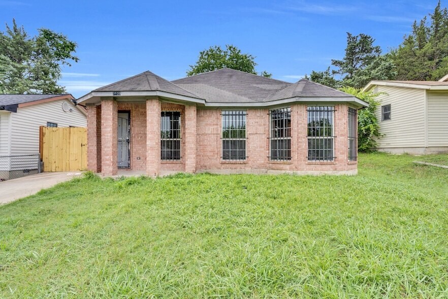 Foto principal - 2520 Fatima Ave