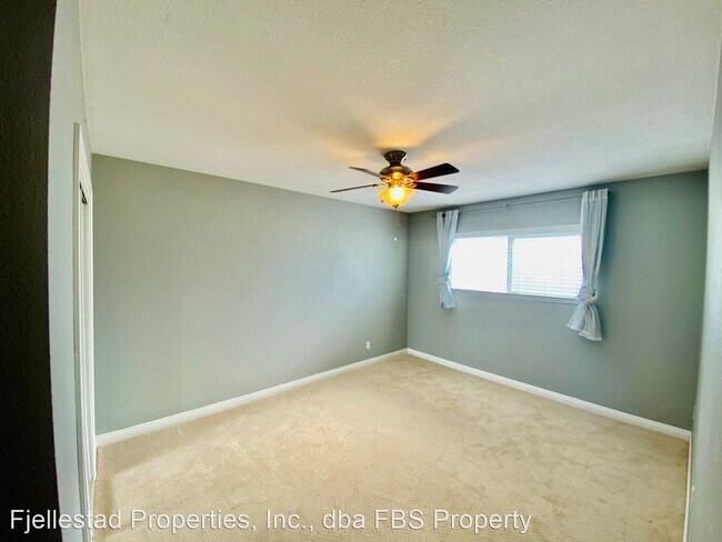 Building Photo - 2 br, 1 bath House - 2029 1/2 Oliver Avenue