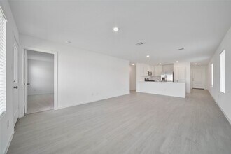 Building Photo - 16257 Bergara Bend Dr