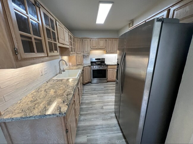 Foto del edificio - 3 Bed | 3 Bath in Midtown!