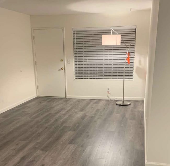 Foto del edificio - 27739 Mountain Meadow Rd