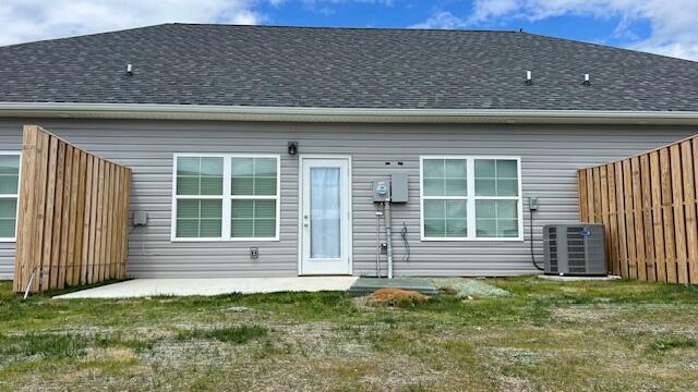 Building Photo - 323 NE Bellingham Dr