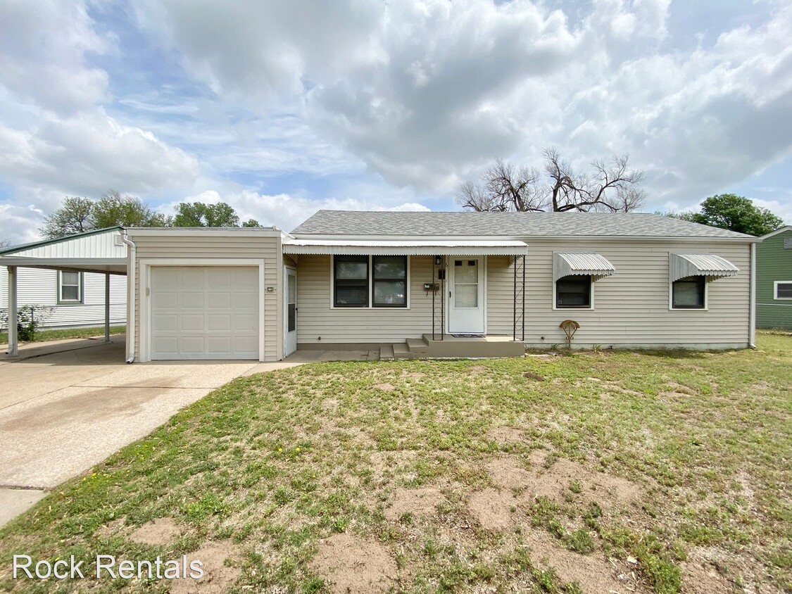 Primary Photo - 3 br, 1 bath House - 6 Sunset Dr