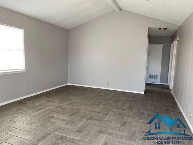 Building Photo - For Rent - 2 Bed/ 1 Bath Home in Lake Concho Annex