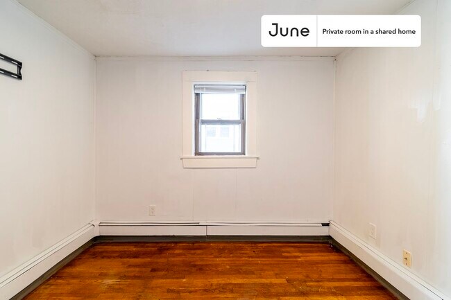 Foto del edificio - Room in Shared 5 bed/2 bath home