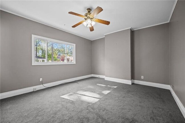 Building Photo - 2 bedroom 1 bath