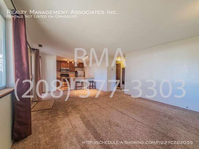 Building Photo - 743 W Pennsylvania St