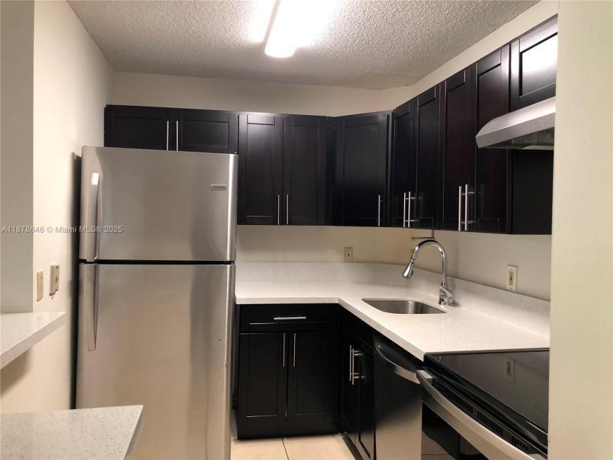 Foto principal - 2 bedroom in Plantation FL 33324