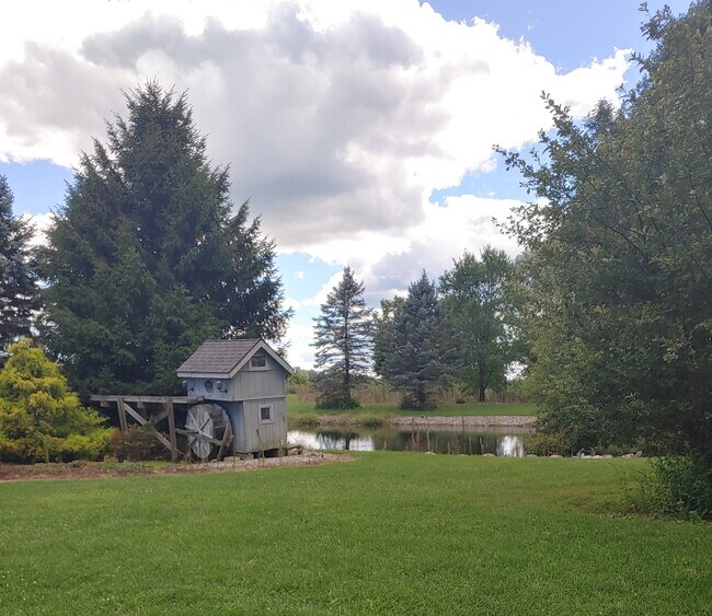 Foto del edificio - 1253 Cochrane Rd