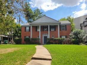 Building Photo - 2027 Sheridan St