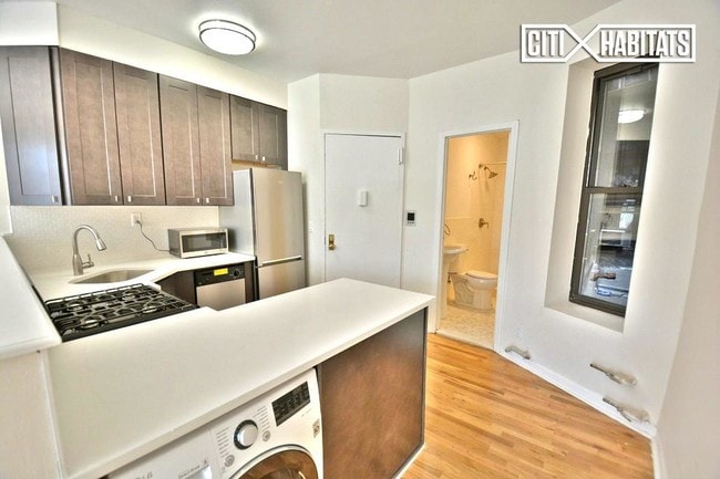 Building Photo - 1272 Amsterdam Ave