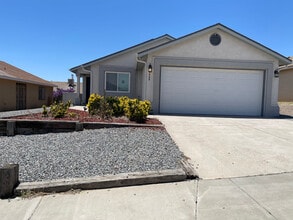 Building Photo - 3908 Suntrail Rd NW